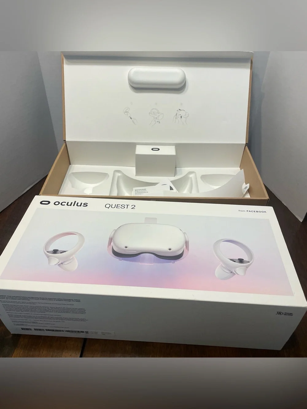 Meta Oculus Quest 2 256GB *BOX Only* With Outer Slip Cover Good Condition